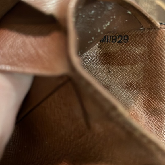 Authentic Louis Vuitton monogram wallet - Picture 3 of 16